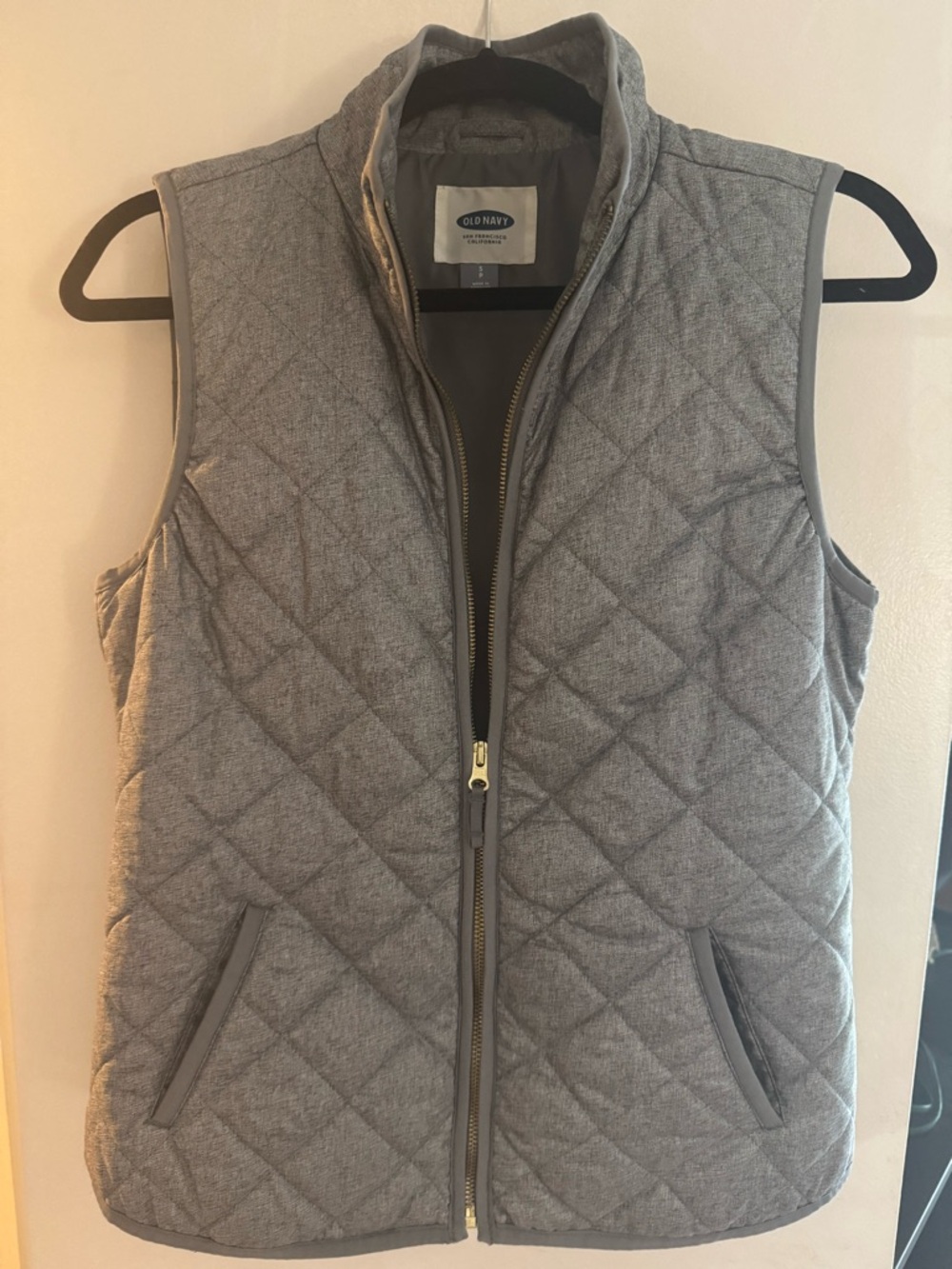 Old Navy Quilted Light Gray Women's Vest with Stand Collar
